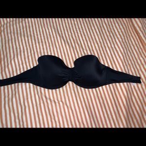 Victoria’s Secret bikini top 🌻 2 for $25